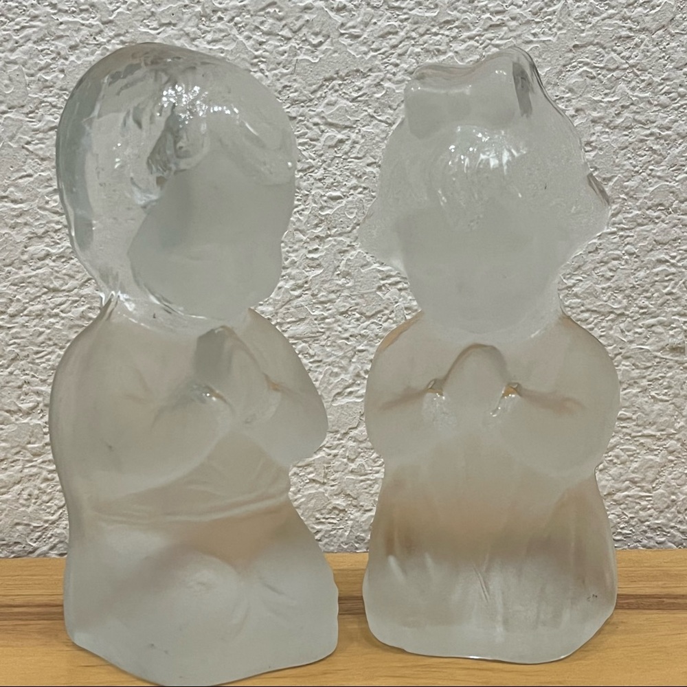 Vintage VIKING Clear Satin Glass Praying Boy and Girl Figurine